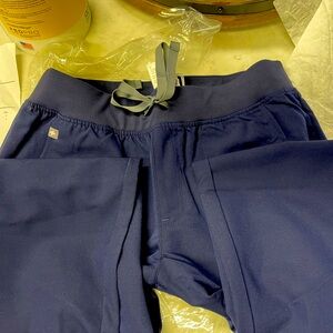 BRAND NEW, wrong size 
zamora jogger scrub pants